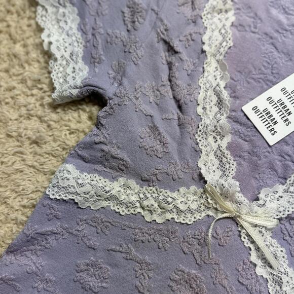 Out From Under Bella Seamless Knit Lace Trim Crop Tee Lavender XS/S NWT - Picture 6 of 7